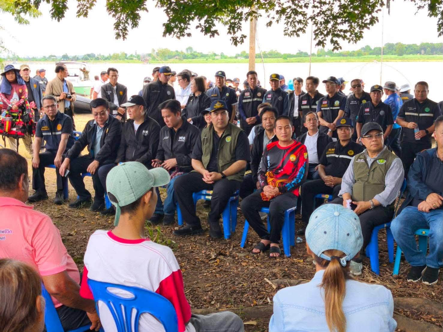 title - ส.ป.ก.กาฬสินธุ์ ร่วมกับ ส.ป.ก. ลงพื้นที่จังหวัดกาฬสินธุ์ ในการลงพื้นที่ของนายวัชระพล ขาวขำ รัฐมนตรีช่วยว่าการกระทรวงเกษตรและสหกรณ์ พร้อมคณะ เพื่อติดตามสถานการณ์และตรวจสอบการตรวจพบของปลาหมอคางดำในพื้นที่เขื่อนลำปาว จังหวัดกาฬสินธุ์
